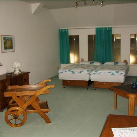 Gaestehaus Rehbein Calbe Esterno foto